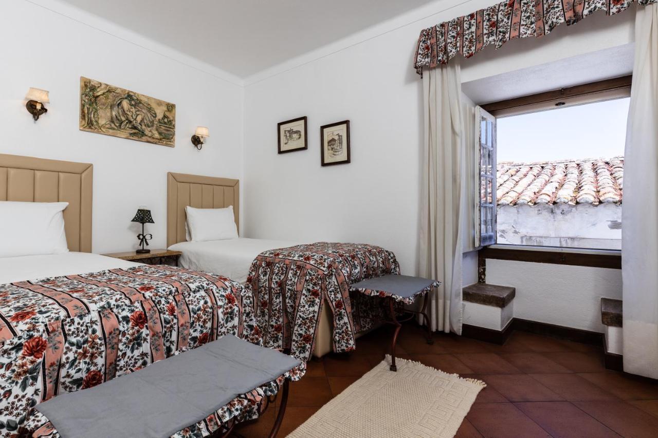 Casa De S. Thiago Do Castelo Hotel Obidos Luaran gambar