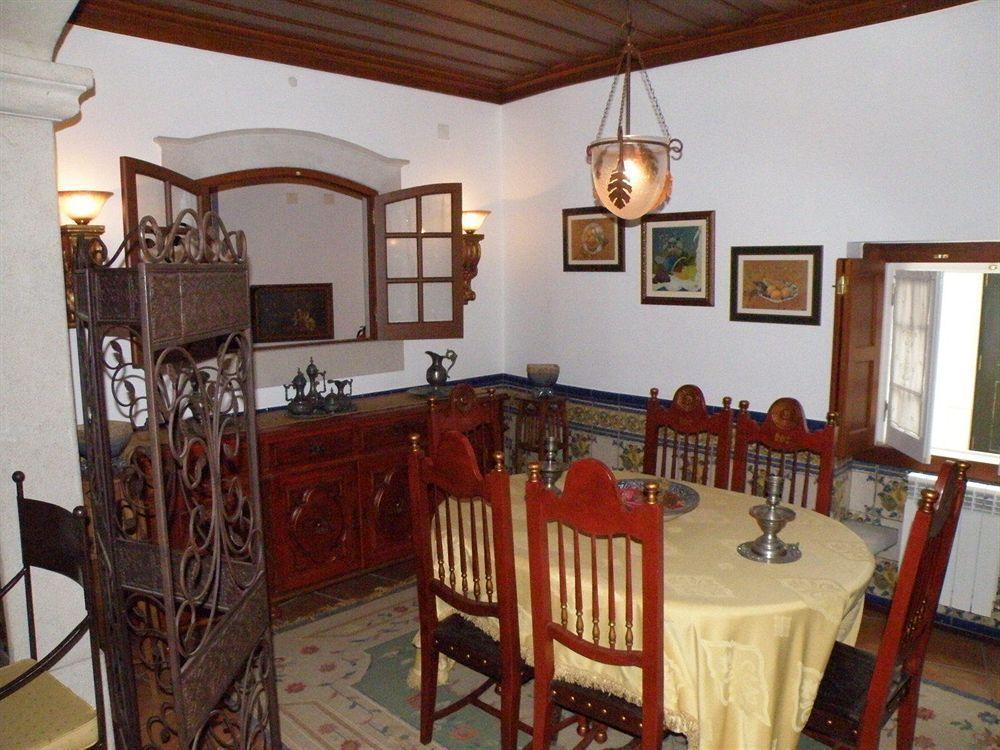 Casa De S. Thiago Do Castelo Hotel Obidos Luaran gambar